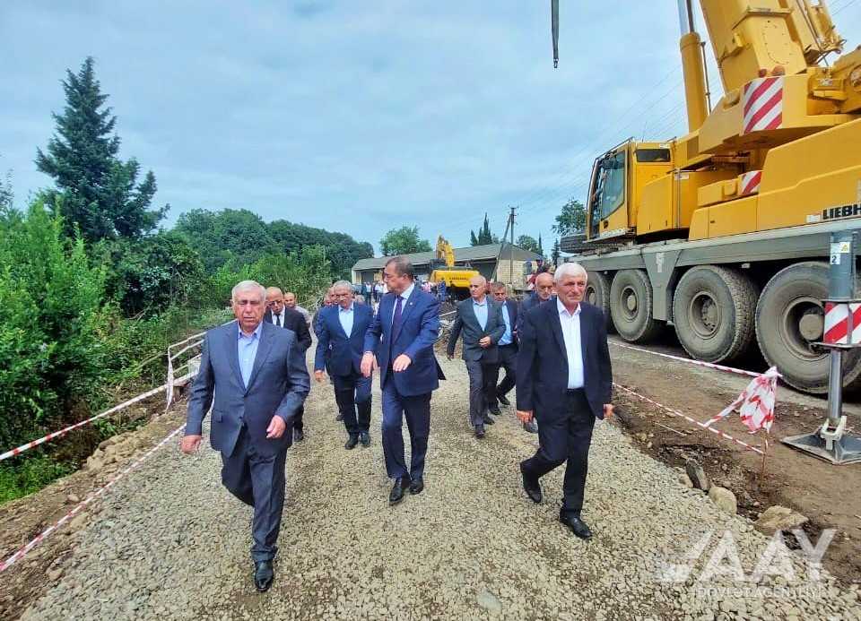 11 Saleh Məmmədov Astarada sel sularının zərər vurduğu yol və körpülərə baxış keçirib 