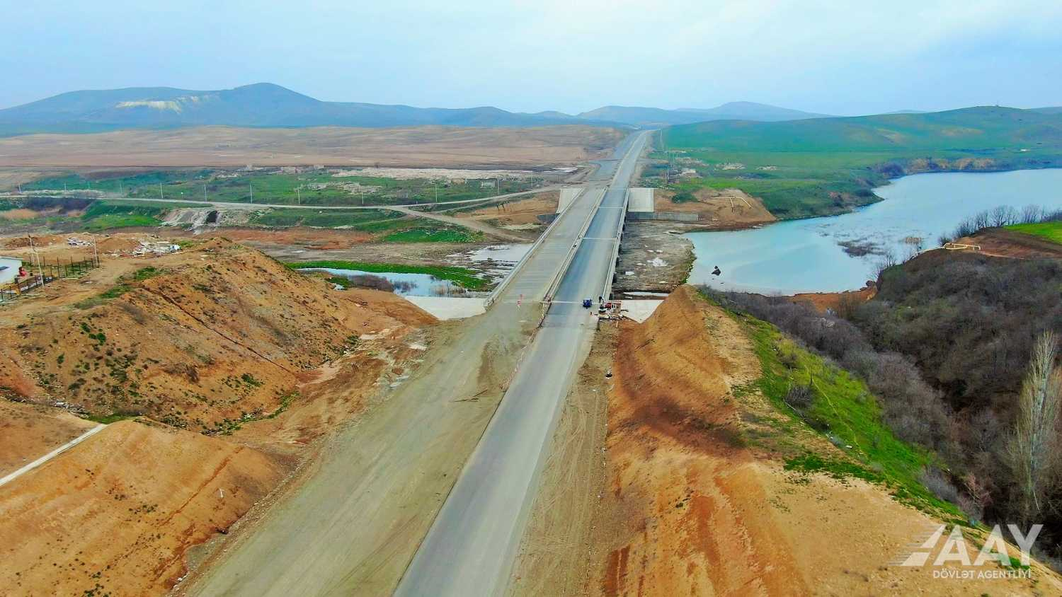 11 Строительство автодороги Агдам-Физули продолжается быстрыми темпами