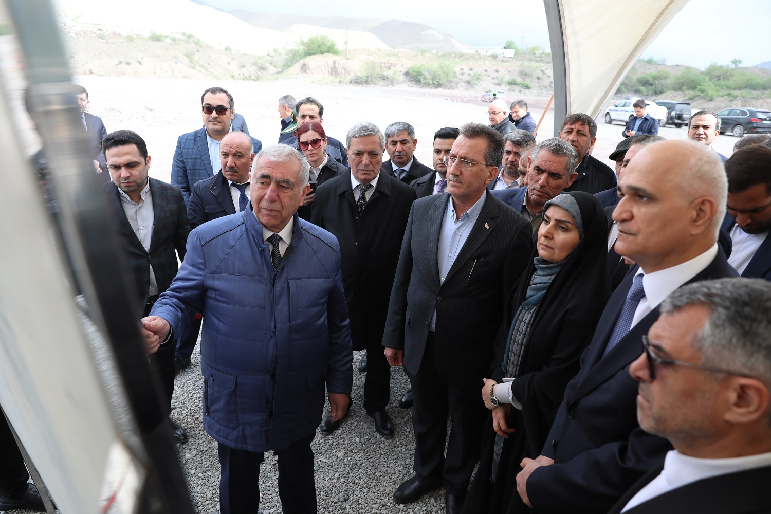 11 Azərbaycan və İran nümayəndə heyətləri Ağbənd körpüsünə baxış keçiriblər