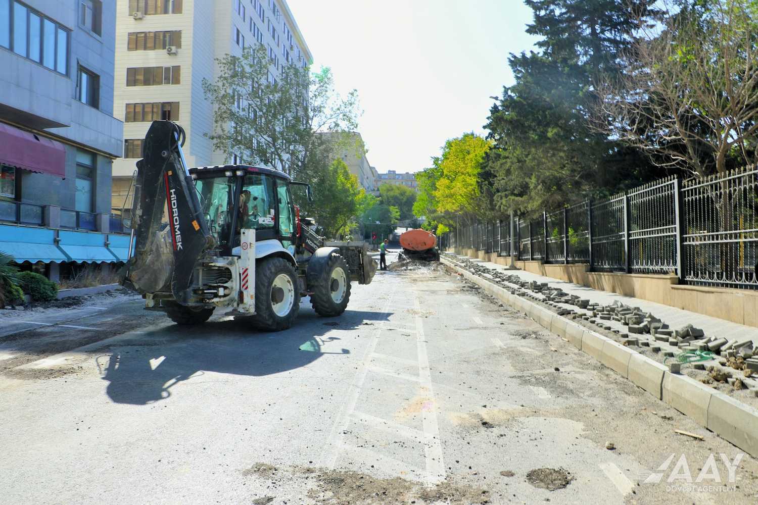 11 Yasamal rayonu, Məmməd Rahim küçəsində təmir işlərinə başlanılıb