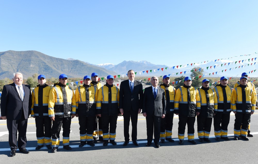 11 Şəki-Qax avtomobil yolunun yenidənqurmadan sonra açılışı olub