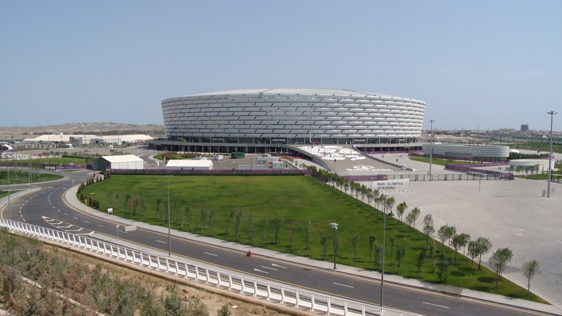 11 Bakı Olimpiya Stadionu ətrafında inşa olunan yol-nəqliyyat infrastrukturu