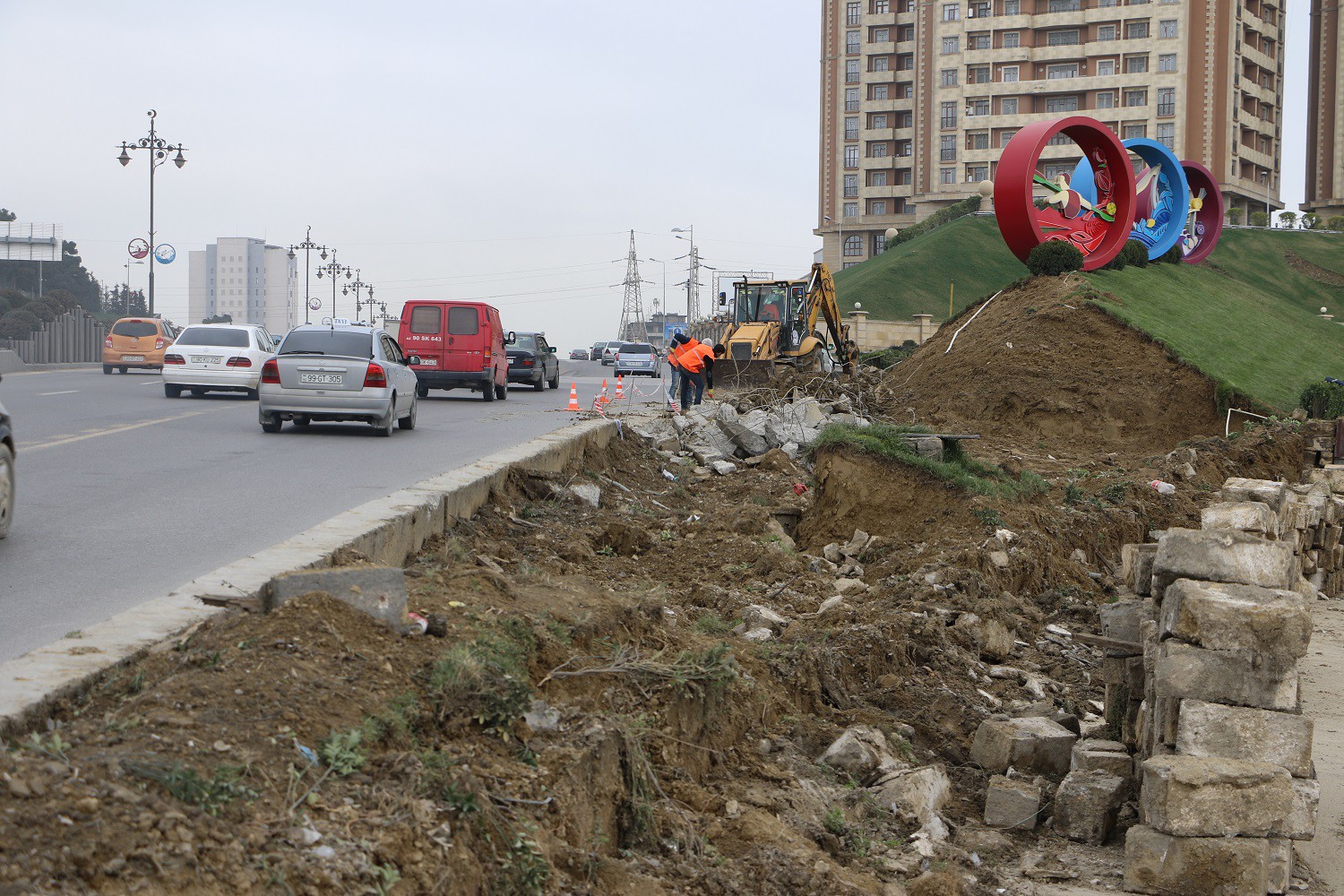 11 Avtonəqliyyat vasitələrinin sıxlığı aradan qaldırılır - FOTO