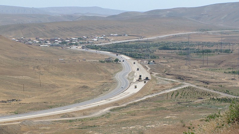 11 Bakı-Şamaxı avtomobil yolunun yenidən qurulması davam edir - VİDEOREPORTAJ / FOTOLAR