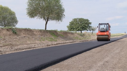 11  Füzuli rayonunda yol infrastrukturu sahəsində mühüm layihə icra olunur – VİDEOREPORTAJ / FOTO