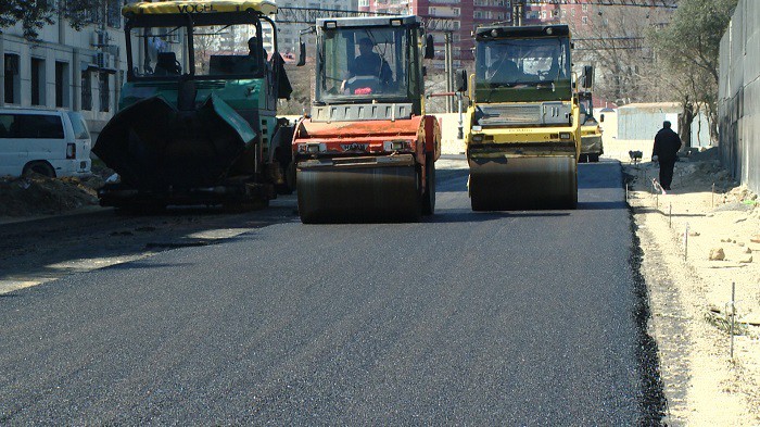 11 Şəhərin mərkəzində yeni yolun tikintisi yekunlaşmaq üzrədir - VİDEO / FOTO