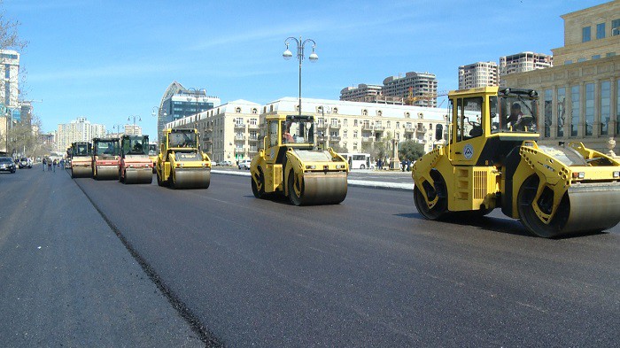 11 Yusif Səfərov küçəsində asfaltlanma işləri aparılır - VİDEO / FOTO