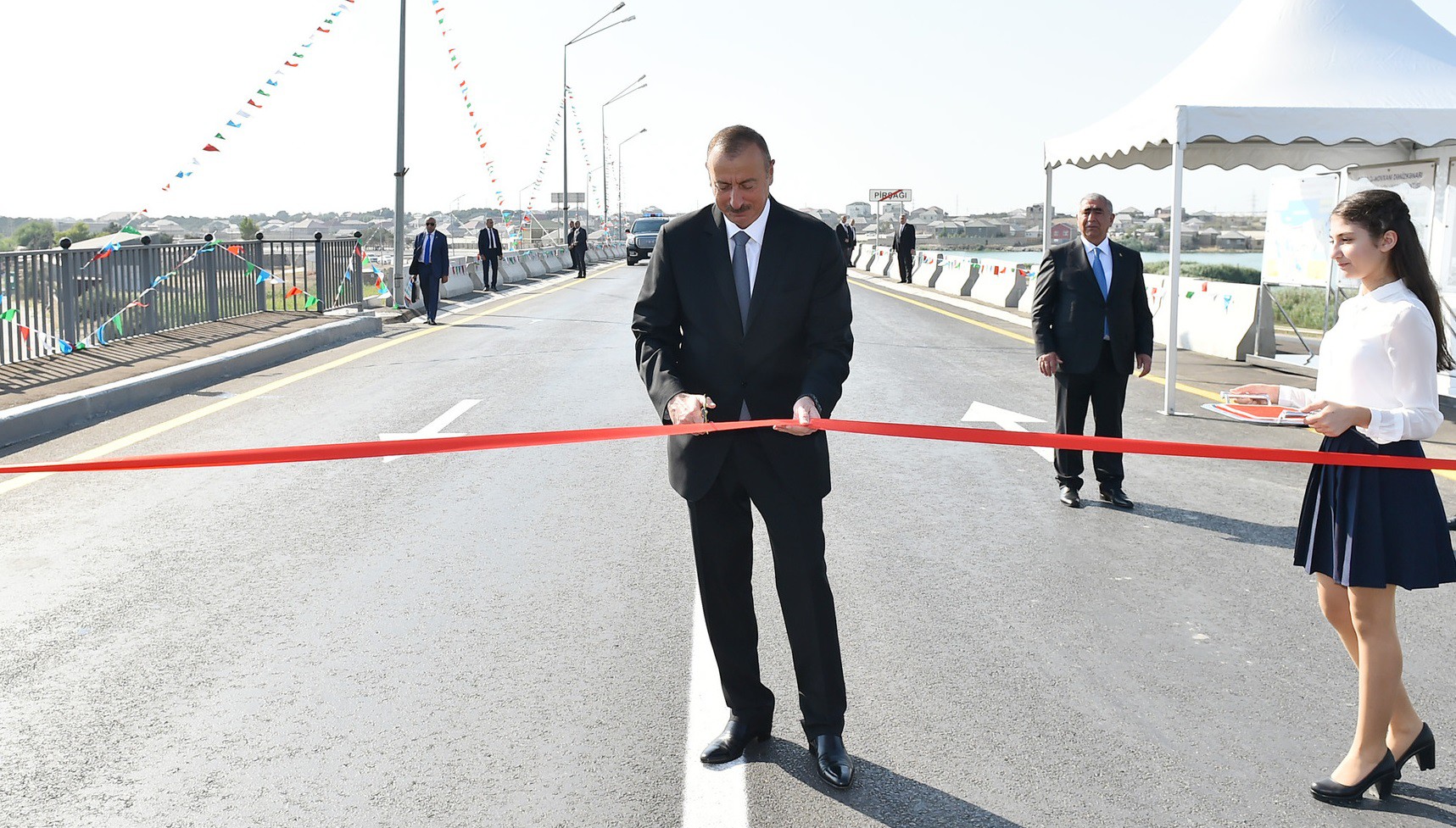 11  Prezident İlham Əliyev  Pirşağı-Novxanı və Binəqədi-Novxanı-Corat yollarının açılışında iştirak edib - FOTO