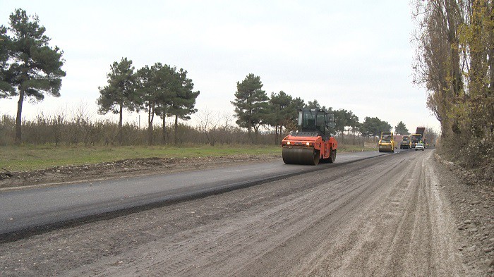 11 Quba-Xaçmaz yolunda təmir-bərpa işləri yaxın müddətdə yekunlaşacaq - VİDEO / FOTO