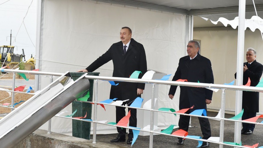 11 Bakı-Rusiya Federasiyası ilə dövlət sərhədi magistralının 45-202 kilometrlik hissəsində tikiləcək avtomobil yolunun təməli qoyulub - VİDEO/FOTO