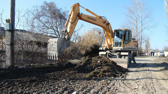 11 Ucar-Gəraybəyli-Rəstəcə avtomobil yolu yenidən qurulur - VİDEOREPORTAJ / FOTO