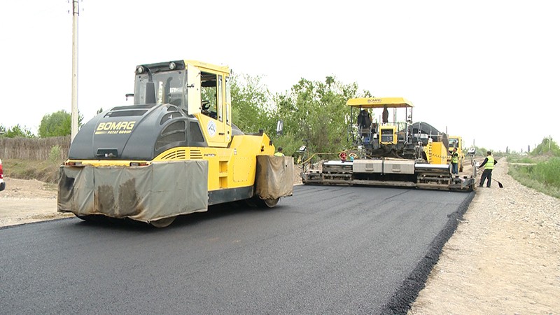11 Saatlı-Musalı-Dəlilər-Novruzlu avtomobil yolunun asfaltlanması işlərinə başlanılıb – VİDEO / FOTO
