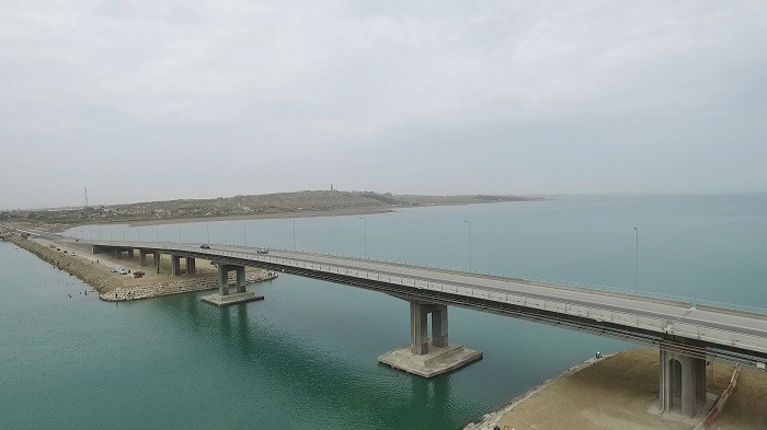 11 Pirallahı körpüsünün və yanaşma yollarının tikintisi layihəsi 