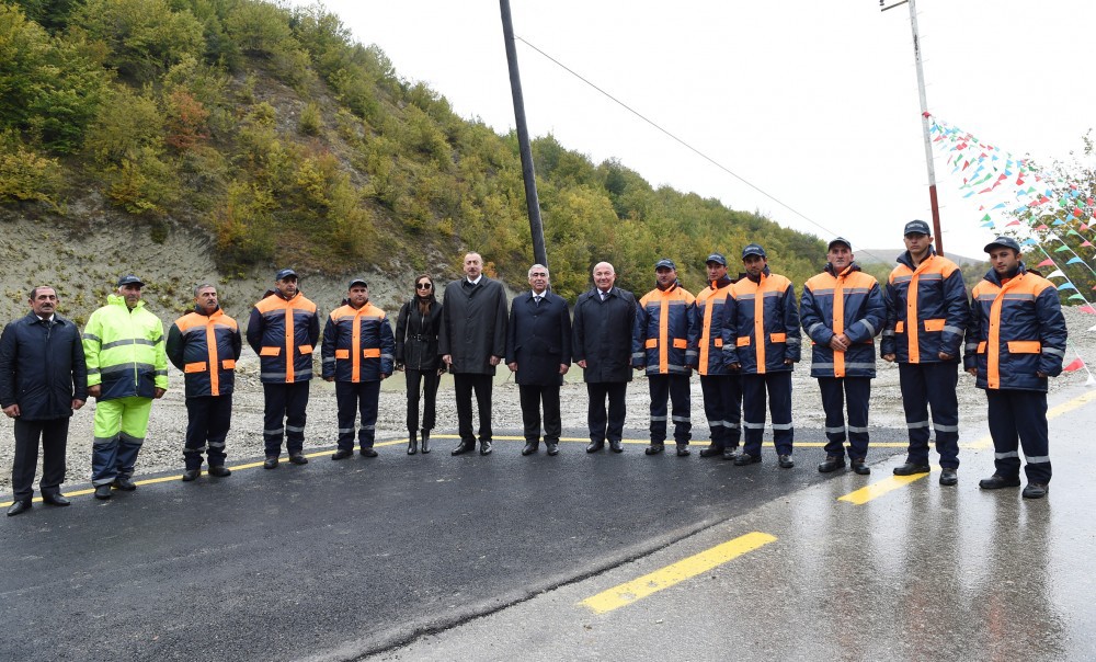 11 Prezident İlham Əliyev Şamaxıda Pirqulu-Dəmirçi avtomobil yolunun açılışını edib