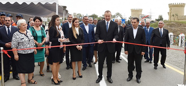 11 Prezident İlham Əliyev Salyan rayonunun Çuxanlı-Gəncəli-Piratman-Parça Xələc-Seyidan avtomobil yolunun açılışında iştirak edib
