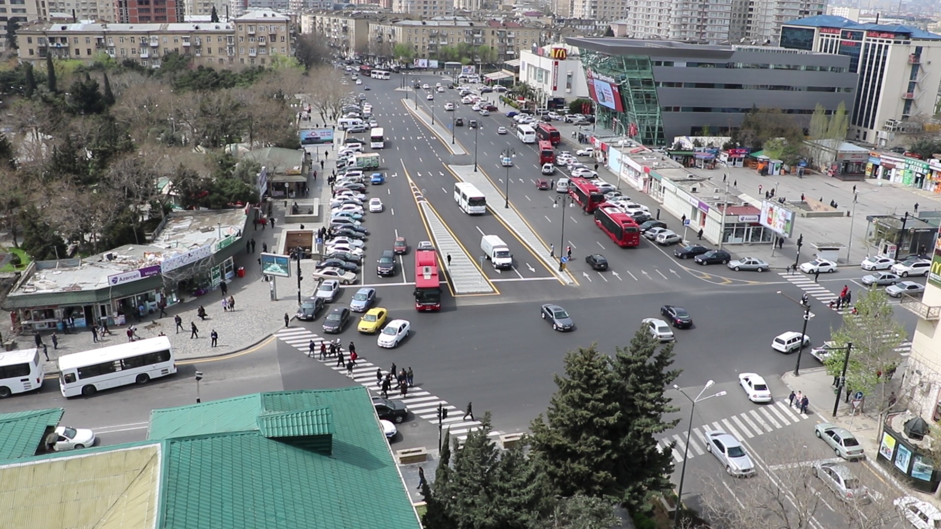 11 Təbriz küçəsinin bir hissəsində yenidənqurma işləri yekunlaşdırılıb - VİDEO / FOTO