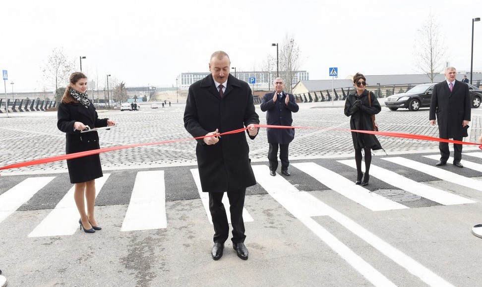 11 Prezident İlham Əliyev “Bakı Ağ Şəhər”də görülən və görüləcək işlərlə tanış olub