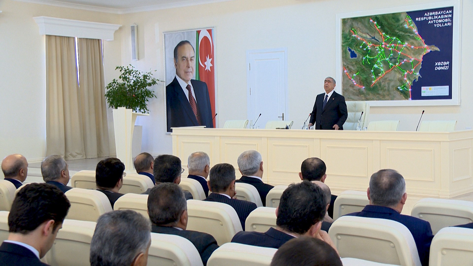 11 Dövlət Proqramının icrasının 4-cü ilinin yekunlarına həsr olunan iclas keçirilib - FOTO