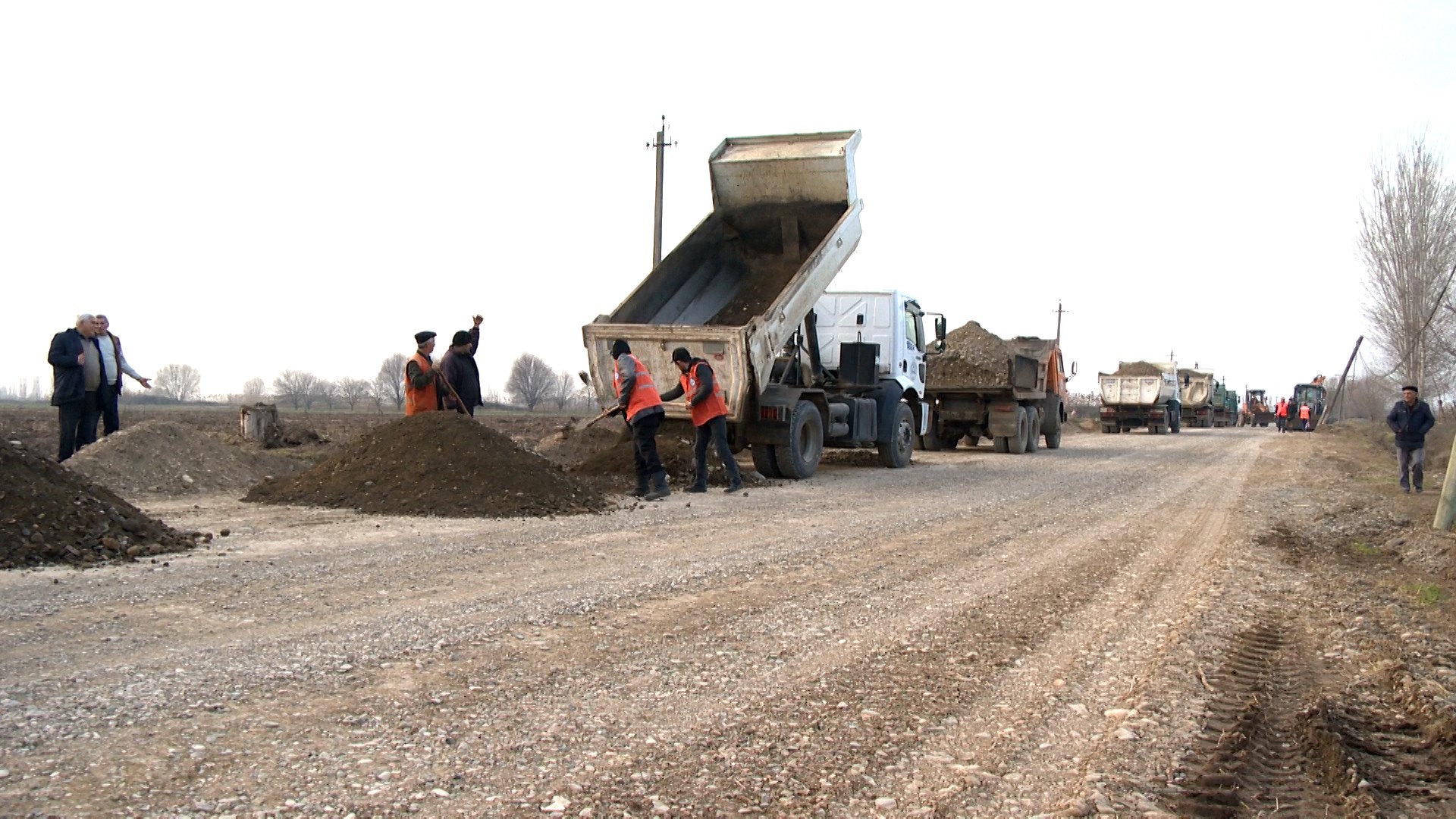 11 Ağcabədi rayonunda 18 km uzunluğu olan yol yenidən qurulur - VİDEO / FOTO