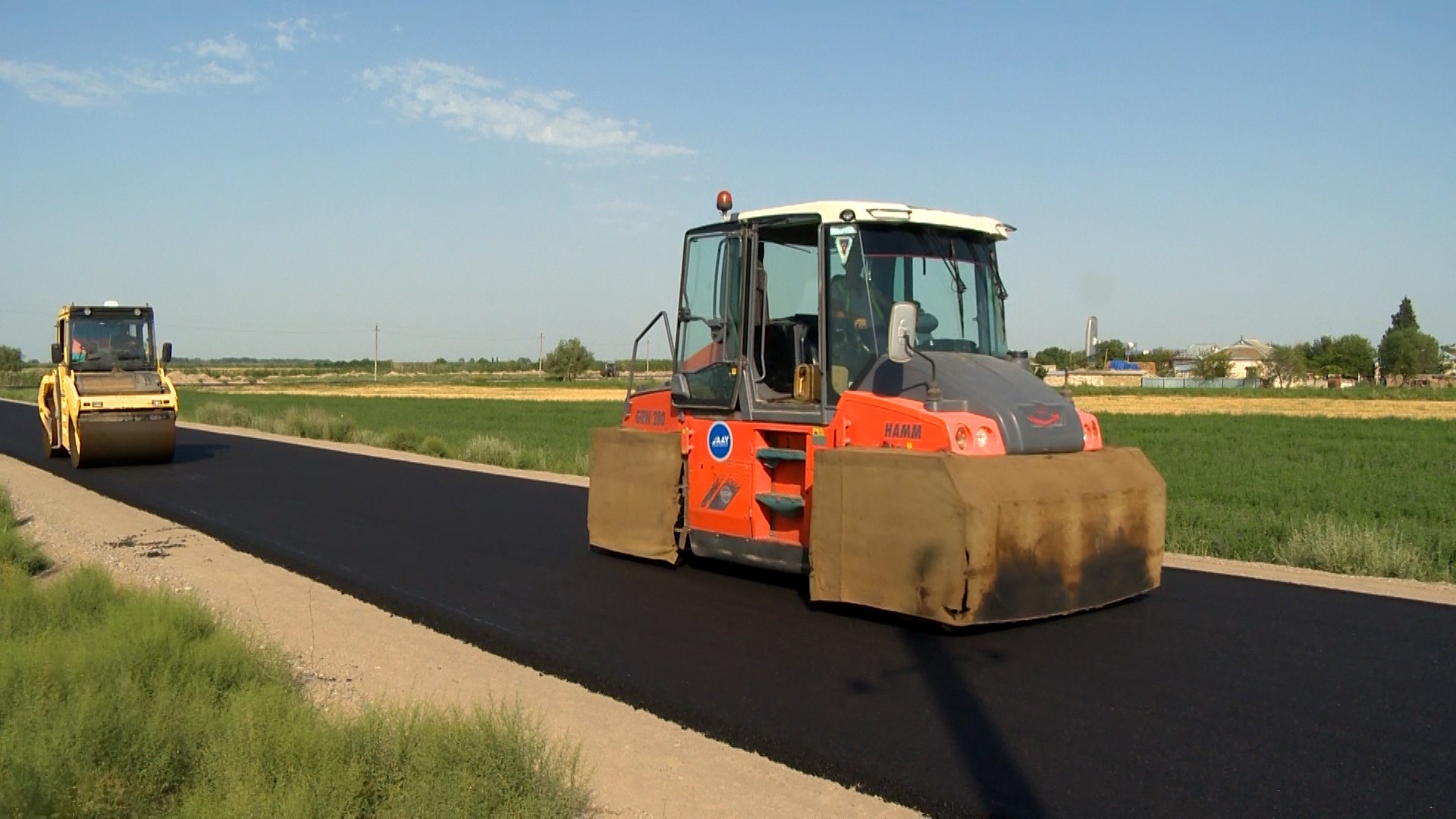 11 Beyləqanda 22 min əhalinin istifadə etdiyi yollar yenidən qurulur - Video / Foto