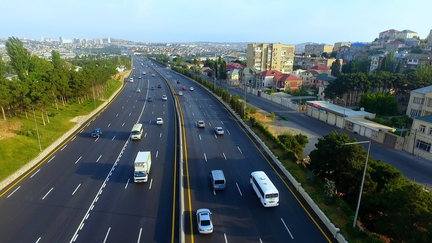 11 Bakı-Sumqayıt yolunun bir hissəsi yenidən qurulub - VİDEO / FOTO