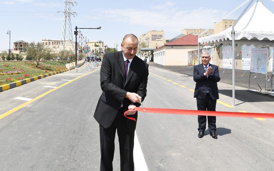 11 Prezident İlham Əliyev Qaradağ rayonunda yenidən qurulan Lökbatan-Qobu avtomobil yolunun açılışında iştirak edib