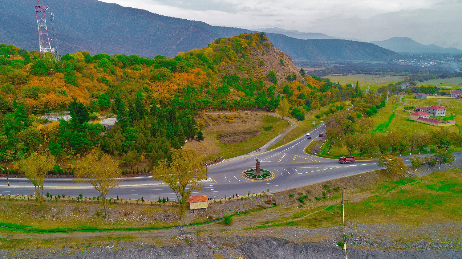 11 Mühüm turizm marşrutuna daxil olan Qax-Zaqatala yolu yenidən qurulub - VİDEO / FOTO