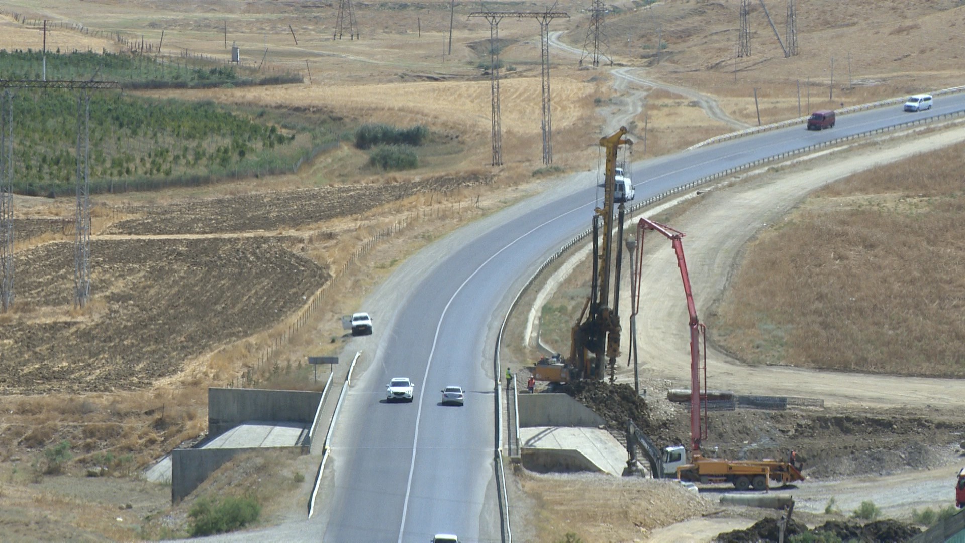11 Bakı-Şamaxı yolunun 101-117-ci km-lik hissəsi genişləndirilir - VİDEO / FOTO