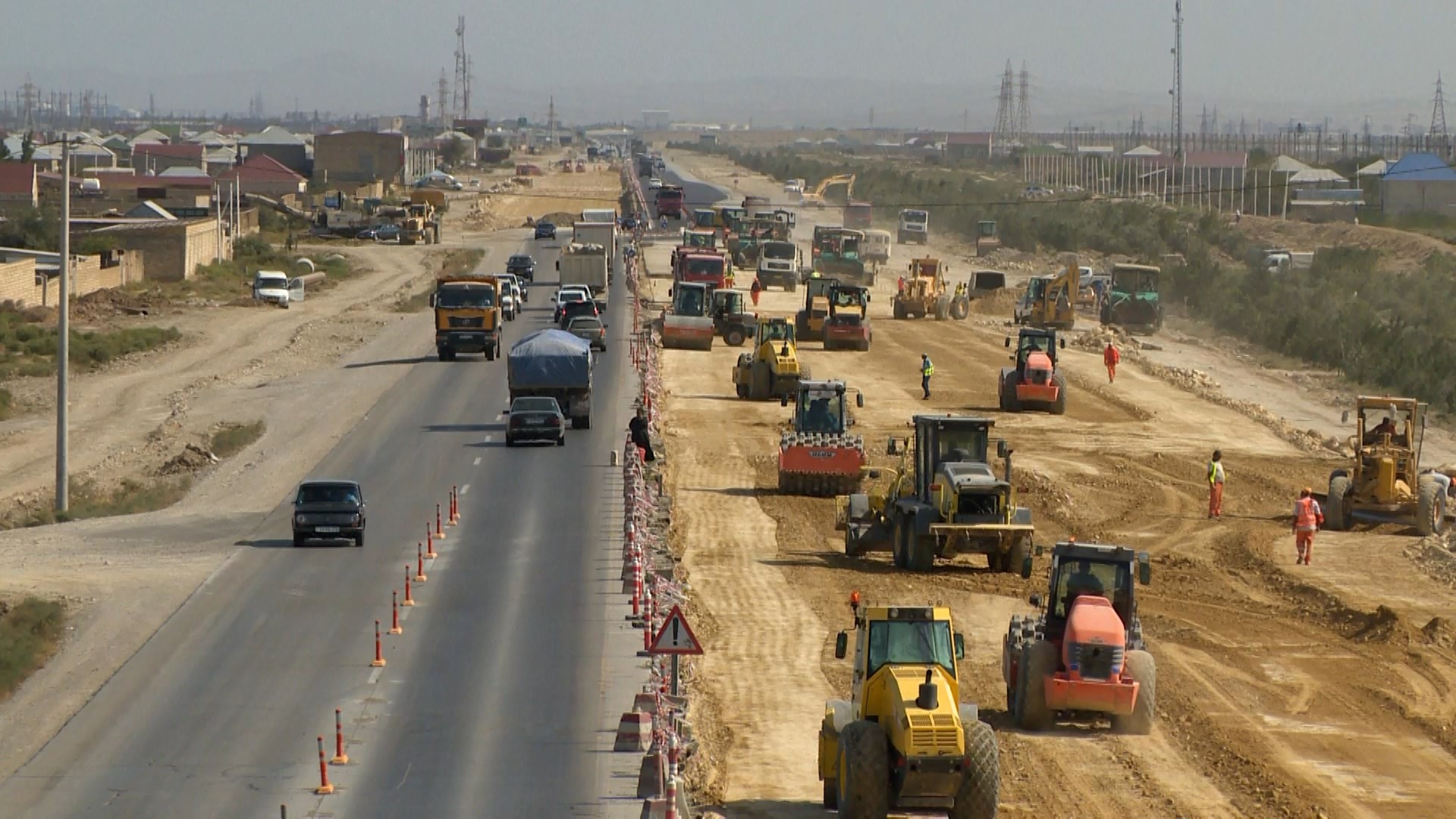 11 Bakı–Rusiya Federasiyası ilə dövlət sərhədi yeni avtomobil yolunun tikintisi davam etdirilir - VİDEO / FOTO