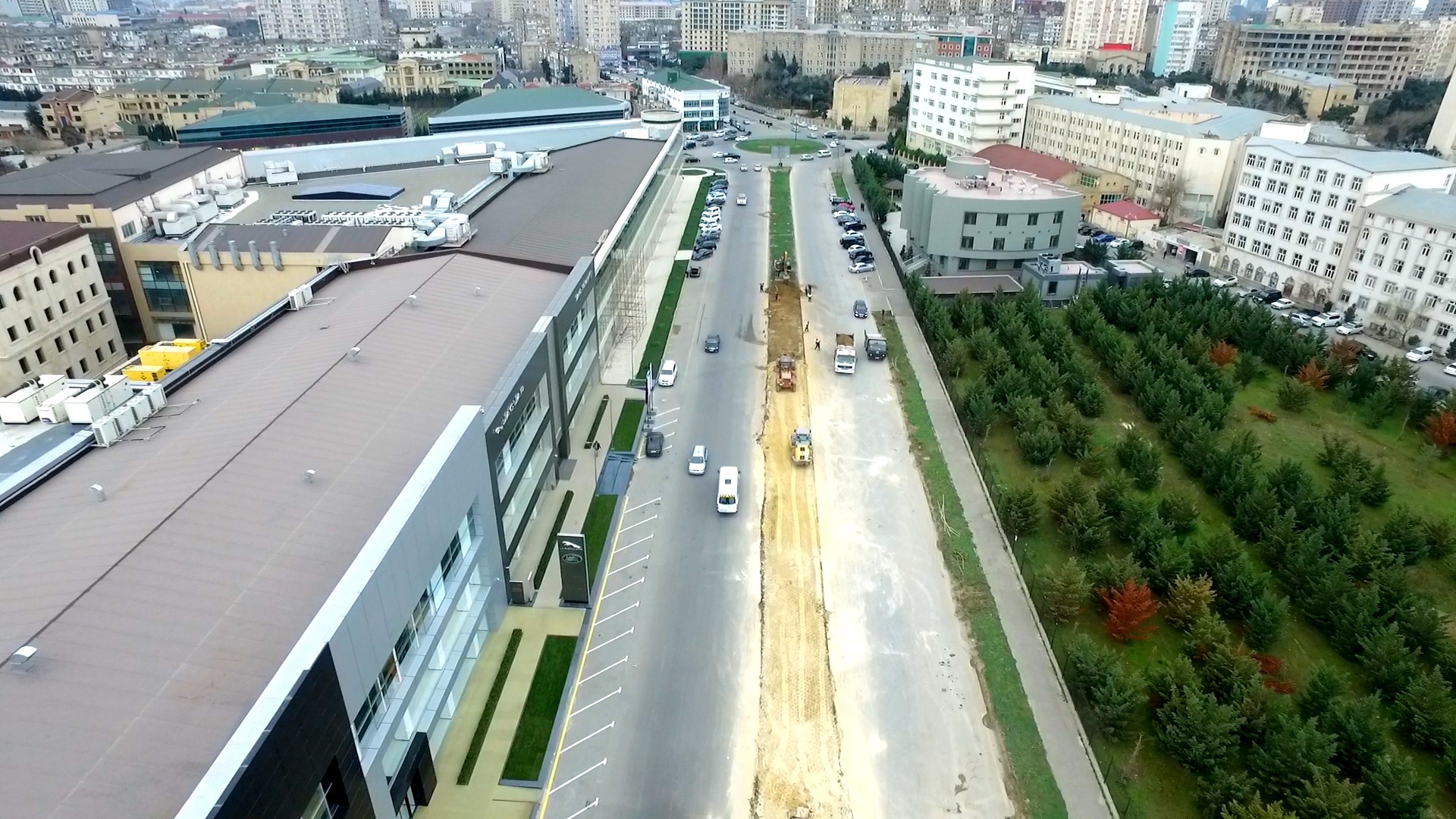 11 Molla Cümə və ətraf küçələrdə müasir yol infrastrukturu yaradılır