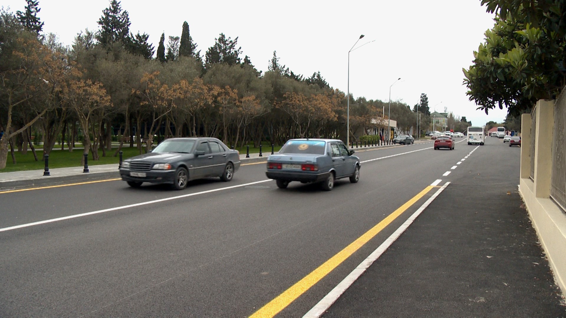 11 Sabunçu rayonunda yol infrastrukturu yenidən qurulur