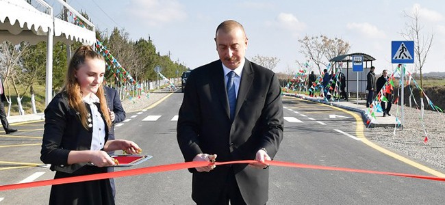 11 Prezident İlham Əliyev Mingəçevir-Stansiya Mingəçevir-Bəhrəmtəpə-Beyləqan avtomobil yolunun açılışında iştirak edib