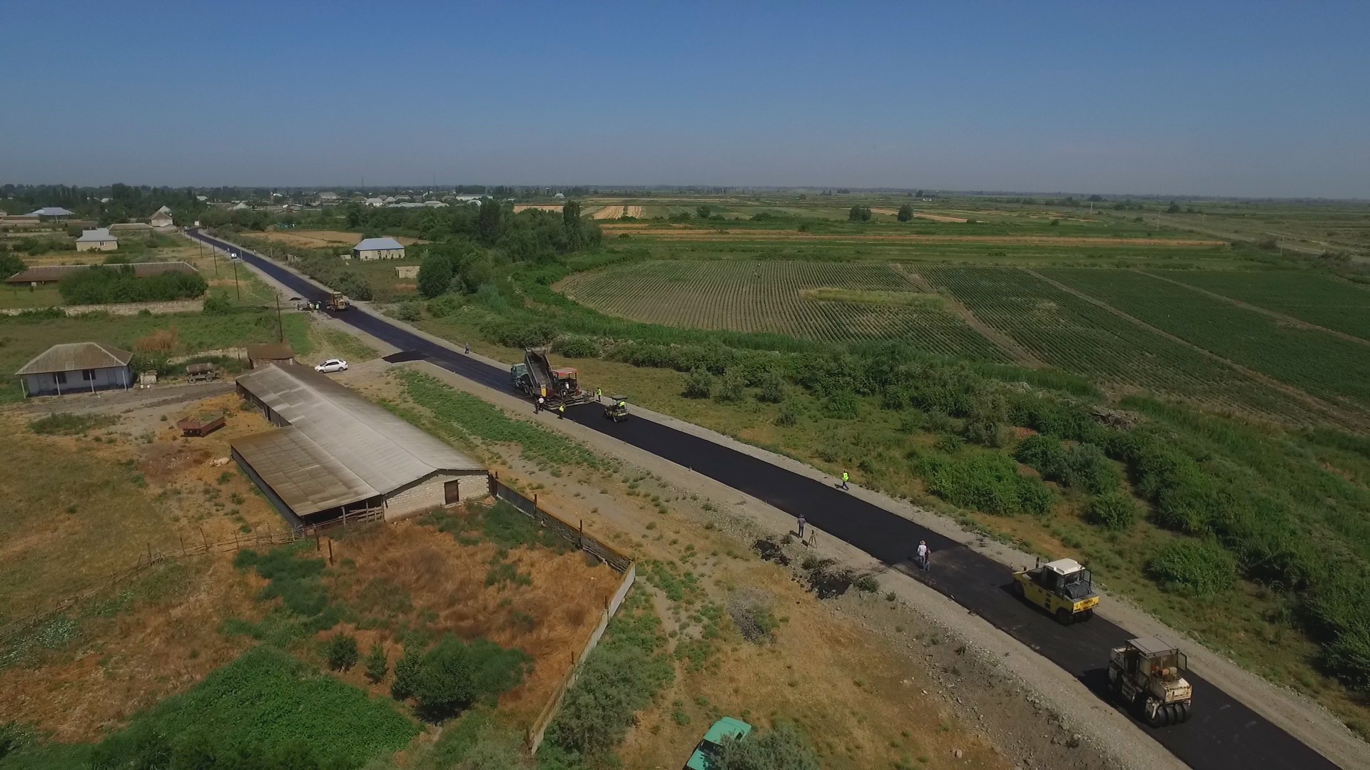 11 11.4 km uzunluğa malik Zərdab-Qaravəlli avtomobil yolu yenidən qurulur