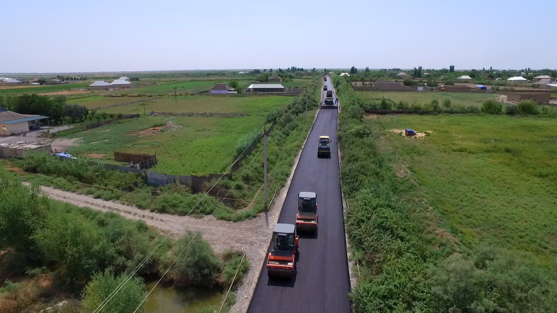 11 Kürdəmir rayonunda 51.2 km uzunluğunda avtomobil yolları yenidən qurulur