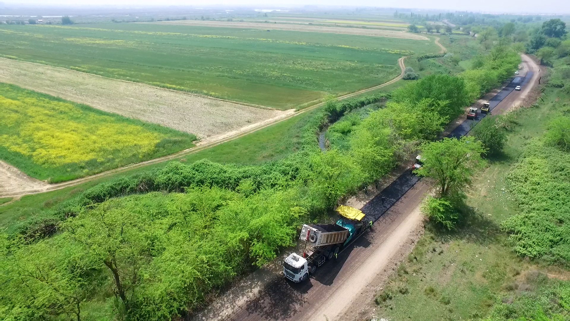 11 İmişli rayonunda 50 min əhalinin istifadə etdiyi yol yenidən qurulur