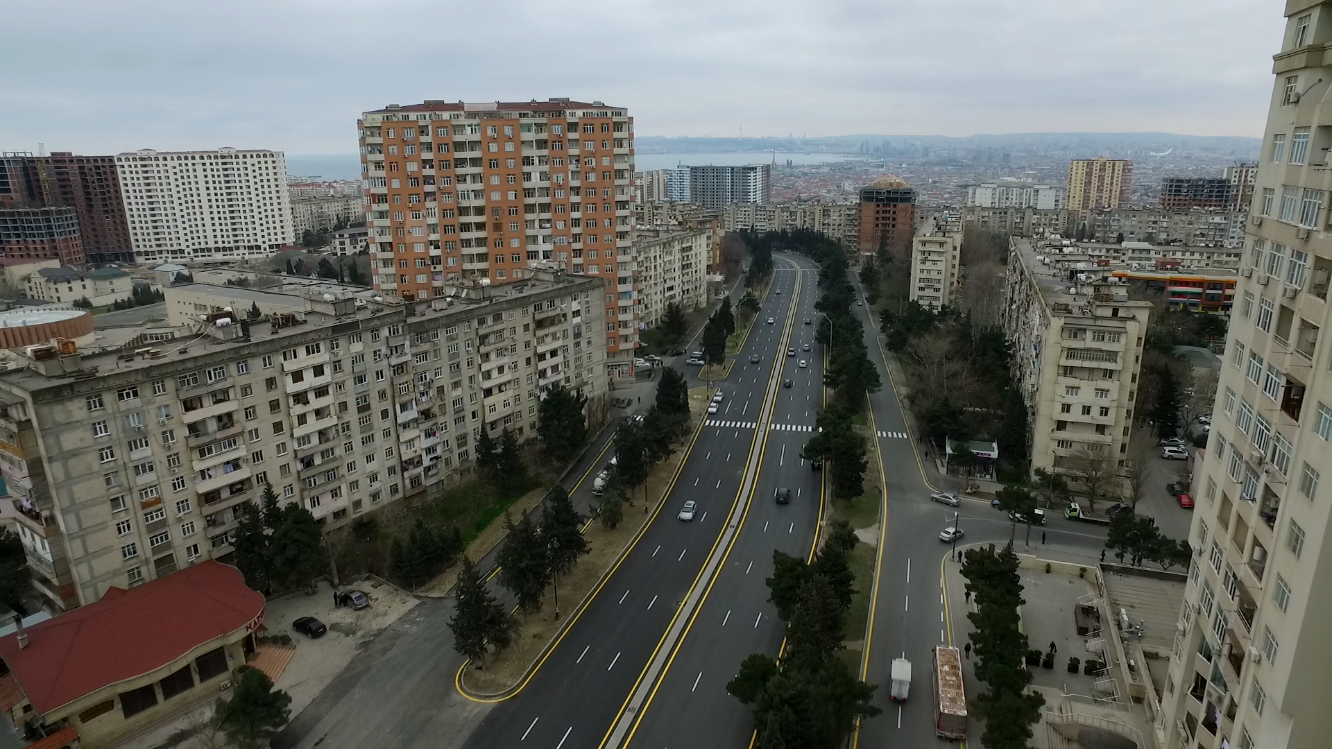 11 Xətai rayonu Neapol küçəsi yenidən qurulub