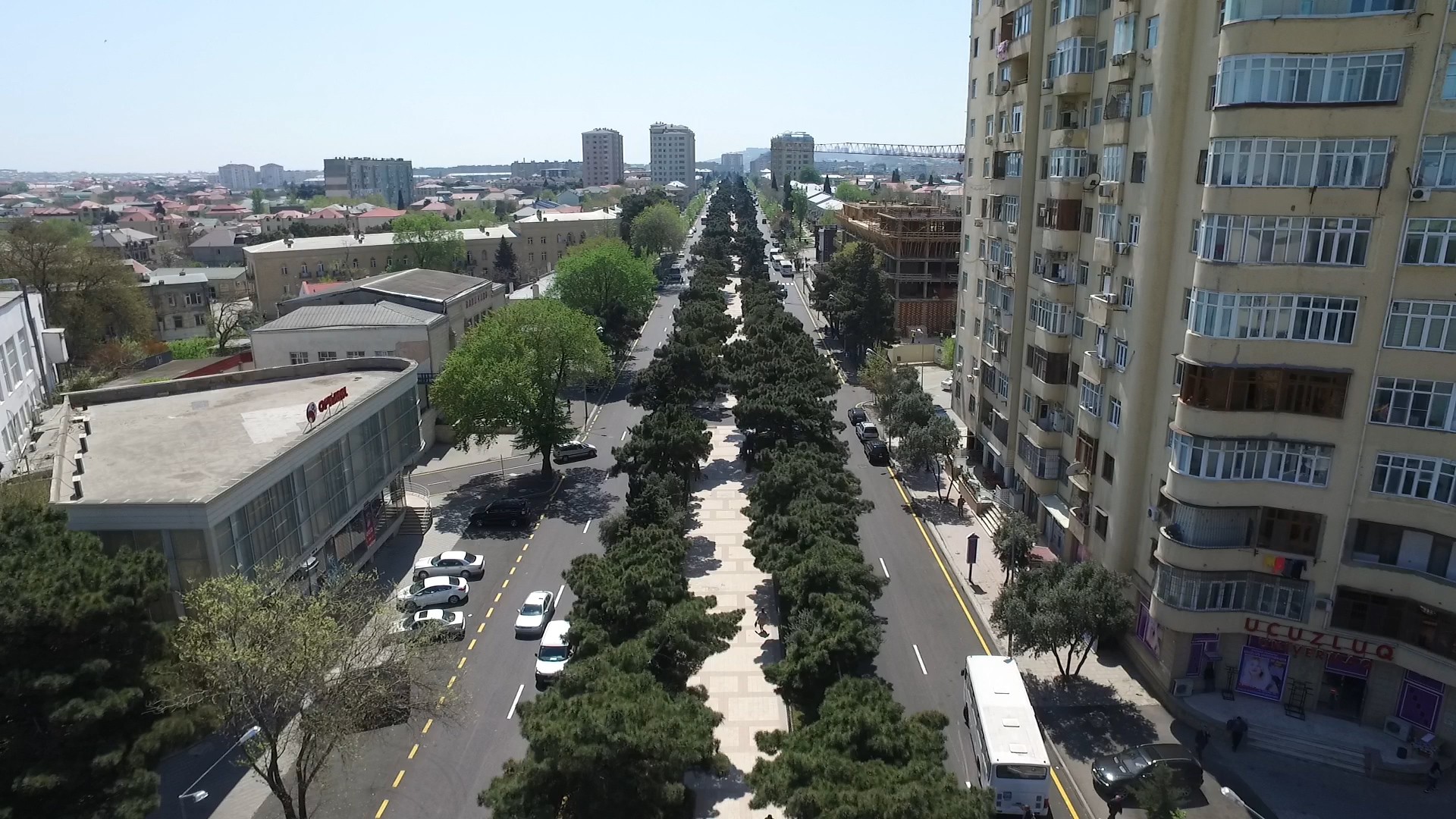 11 Sabunçu və Suraxanı rayonlarını birləşdirən yol yenidən qurulub