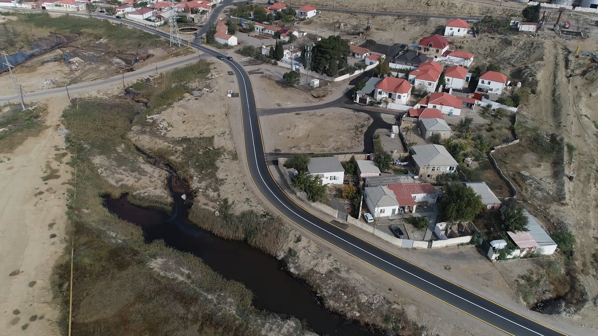 11 Uzunluğu 8.6 km olan Gülbala Əliyev küçəsi yenidən qurulub	