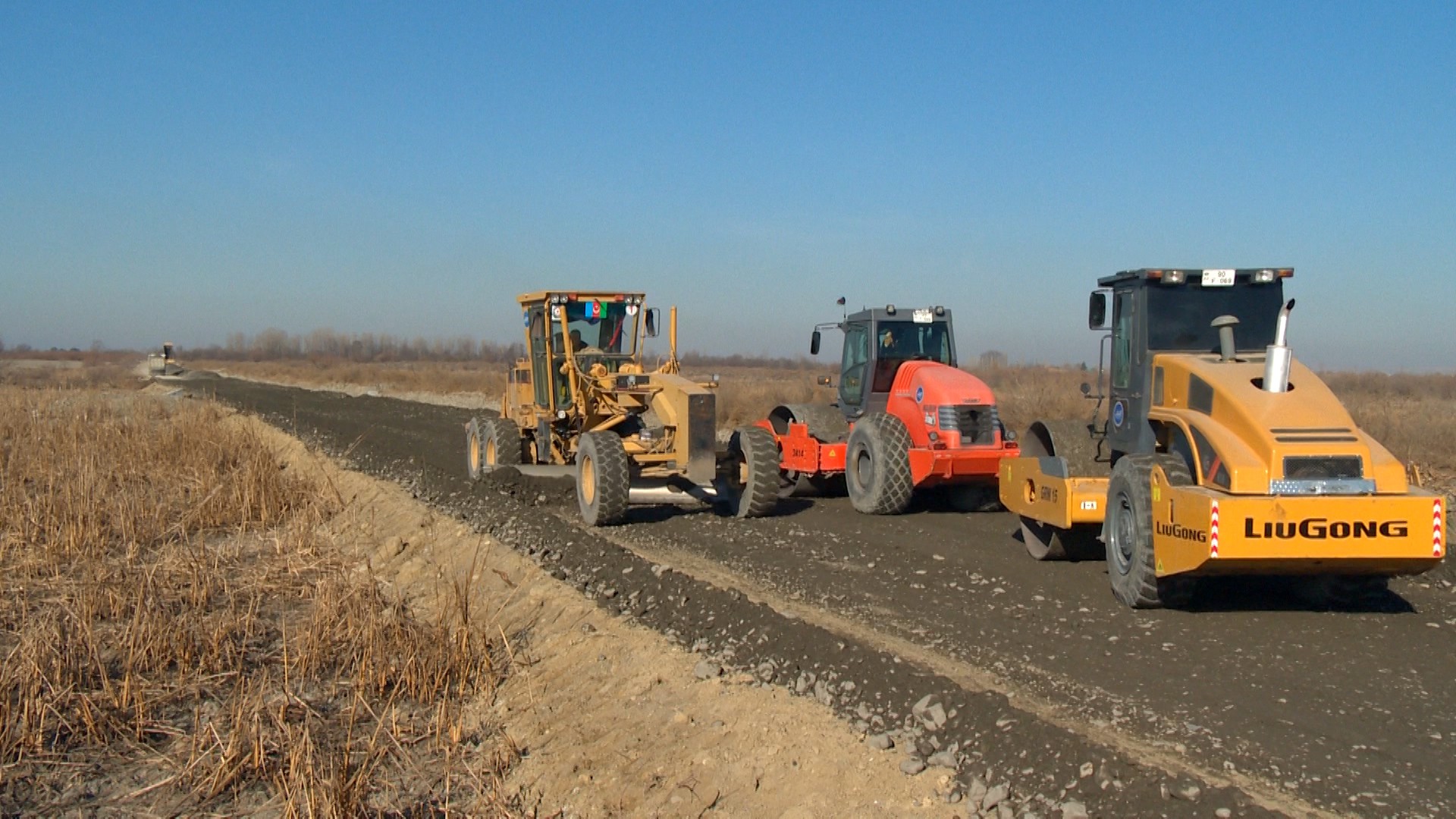 11 Ağdaş rayonunda 36 km uzunluğa malik avtomobil yolları yenidən qurulur