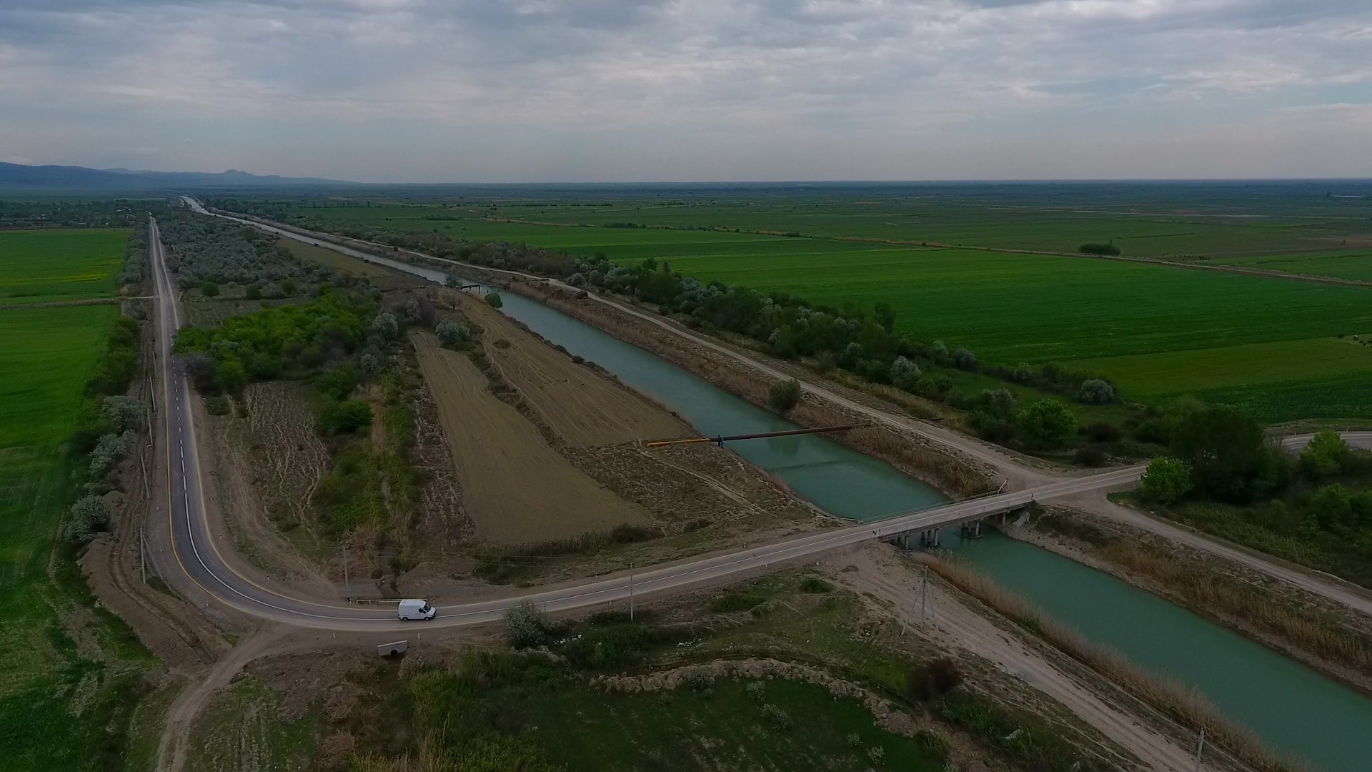 11 Yevlax rayonunda 8 km uzunluğa malik avtomobil yolu yenidən qurulub