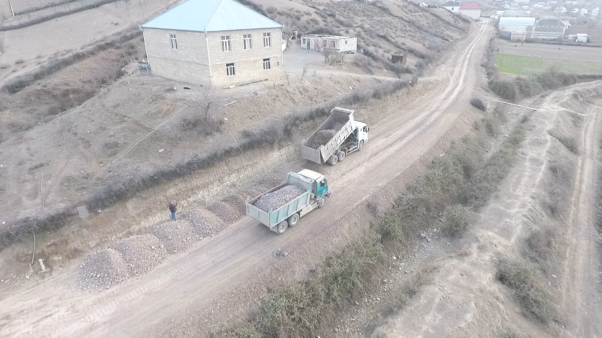 11 Şəmkir rayonunun Zəyəm Cırdaxan–Tatarlı avtomobil yolu yenidən qurulur