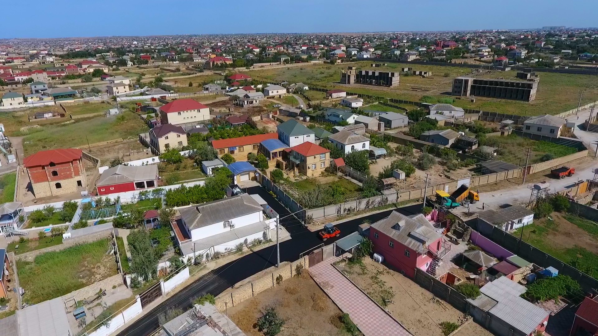 11 Sabunçu rayonunun Pirşağı qəsəbəsinin bütün küçələri təmir edilir 