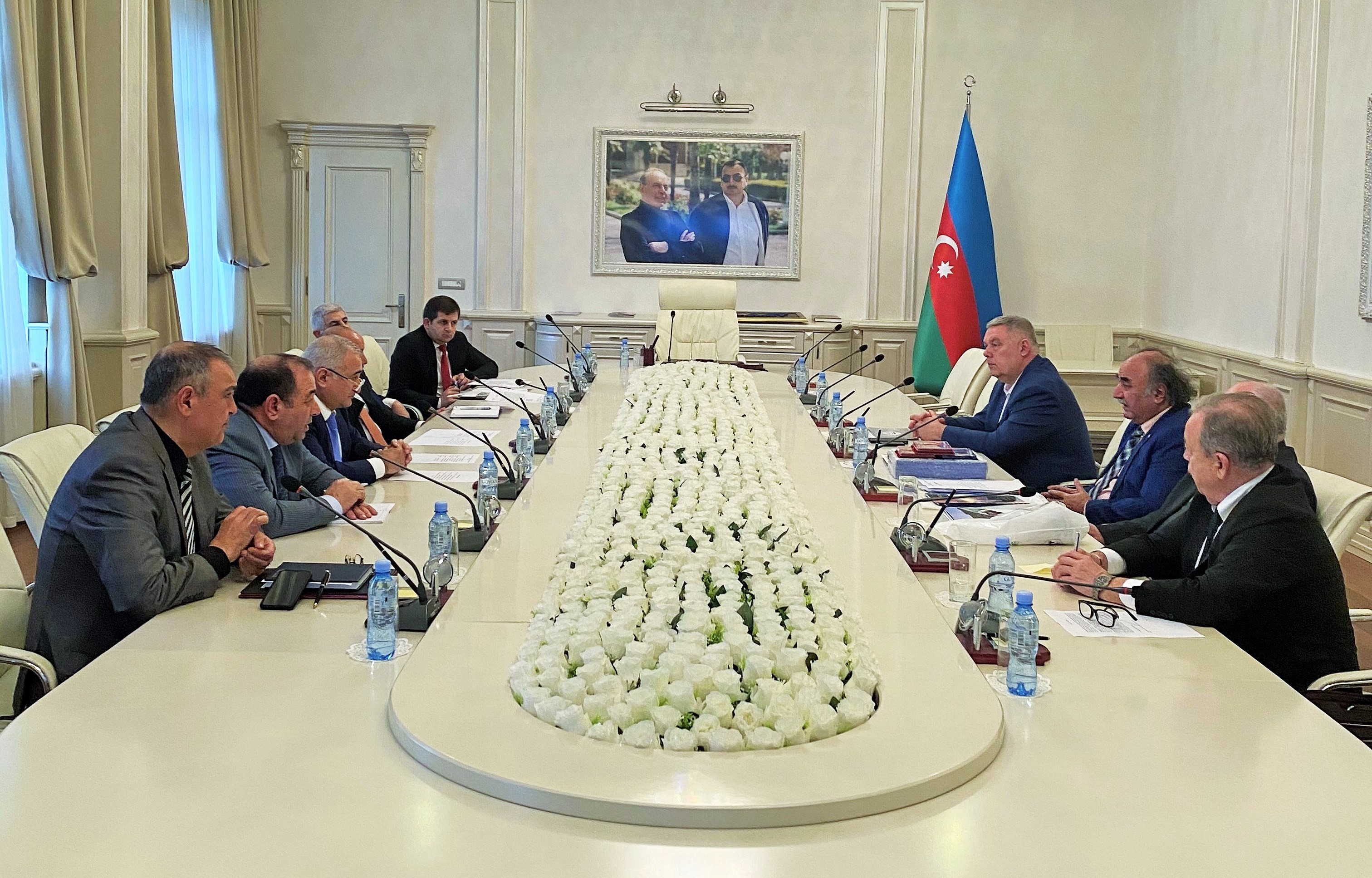 11 Saleh Məmmədov Rusiyadan olan nümayəndə heyətini gəbul edib