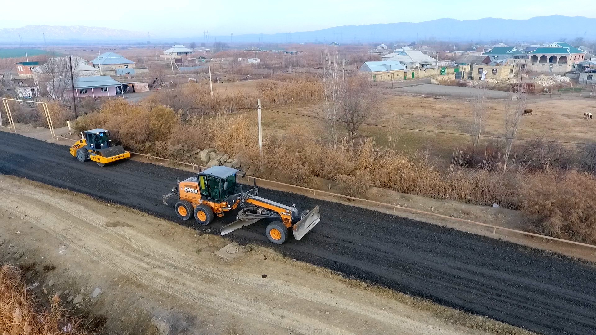 11 Mingəçevir şəhərində 4 yaşayış massivində 11.9  km yol yenidən qurulur