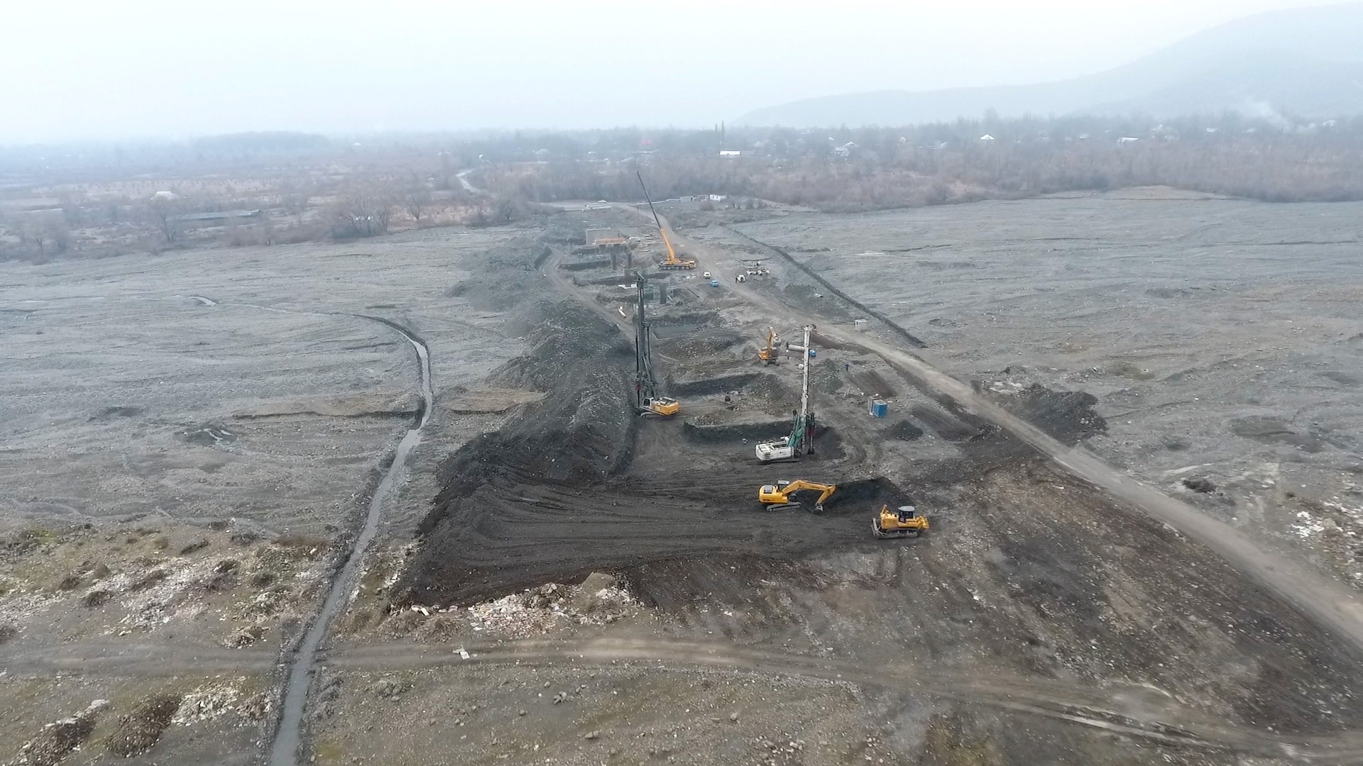 11 Qəbələ rayonunda Bum çayı üzərində yeni körpü inşa edilir