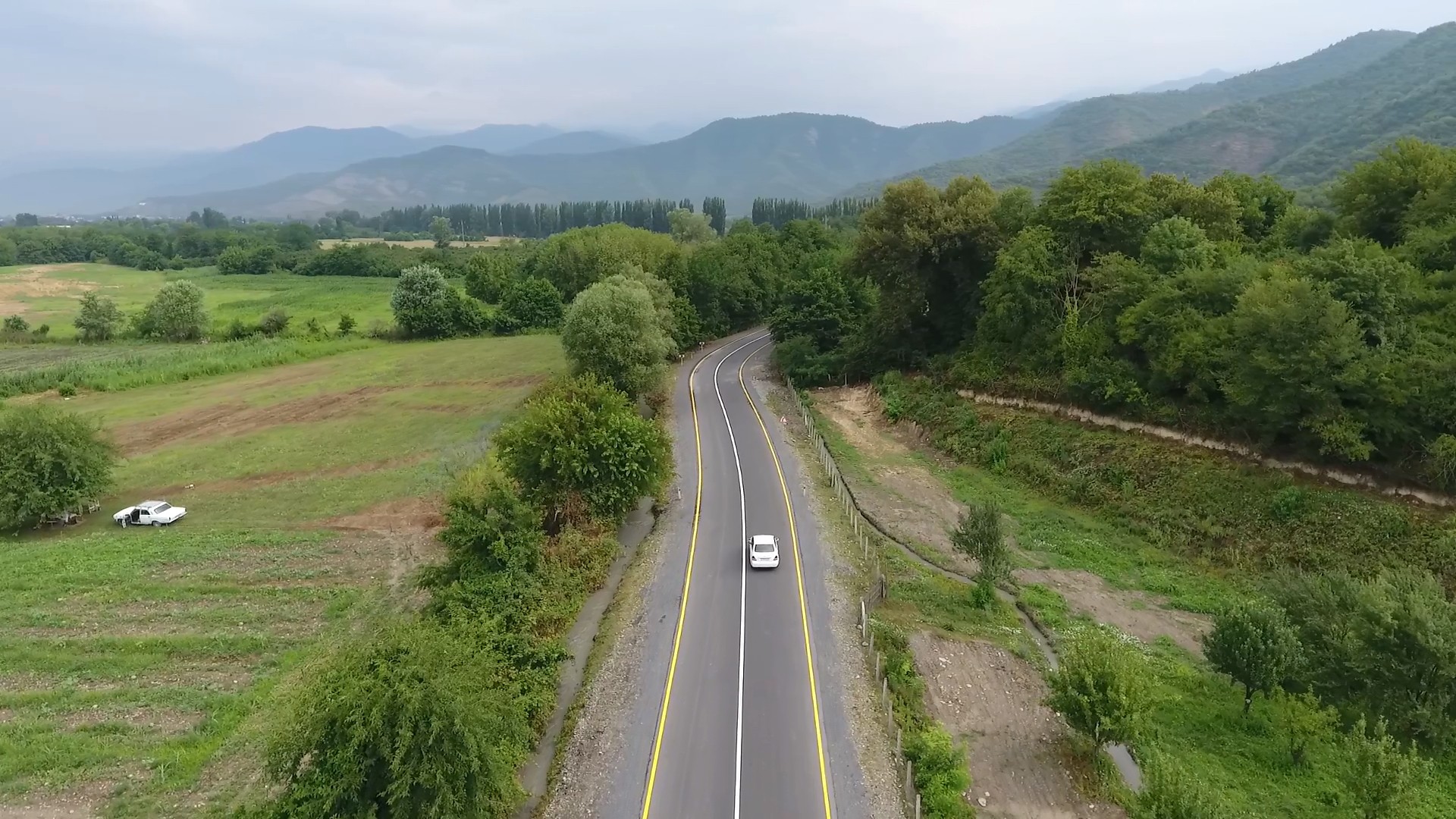 11 Balakən rayonunda 18 min əhalinin istifadə etdiyi yol yenidən qurulub