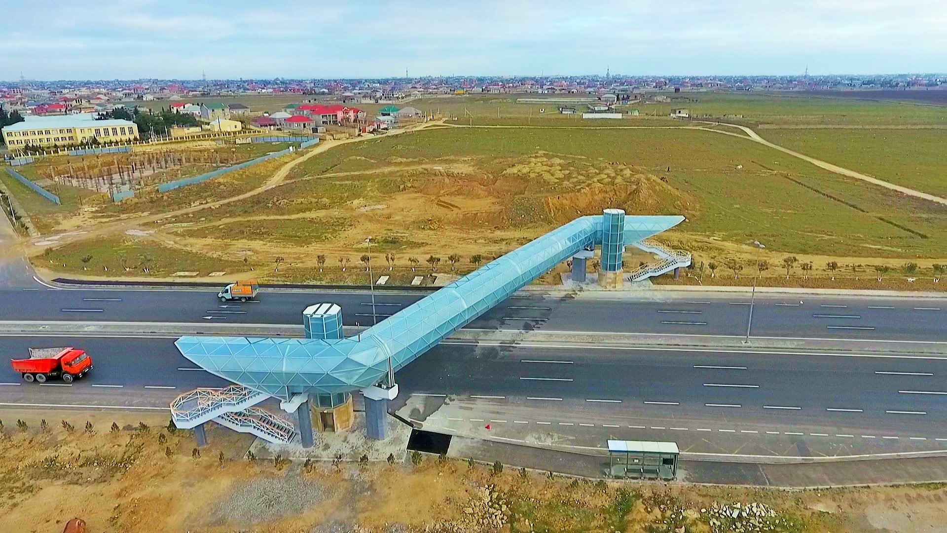 11 Qala-Pirallahı yolunda yeni piyada keçidi ilə bağlı vətəndaşların fikirləri - VİDEO