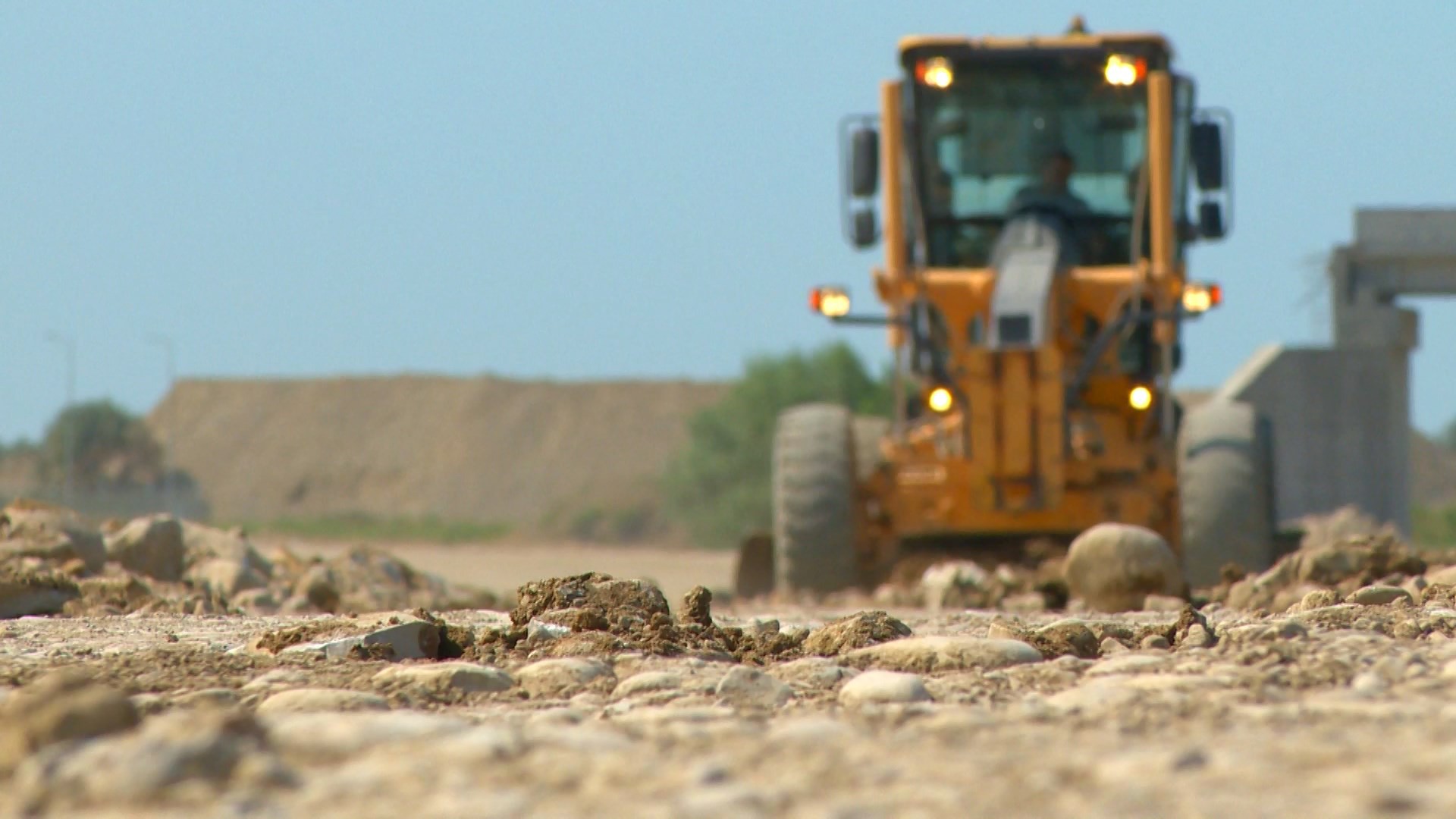 11 Beynəlxalq nəqliyyat dəhlizinin tərkib hissəsi olan magistralın tikintisi davam etdirilir-FOTO