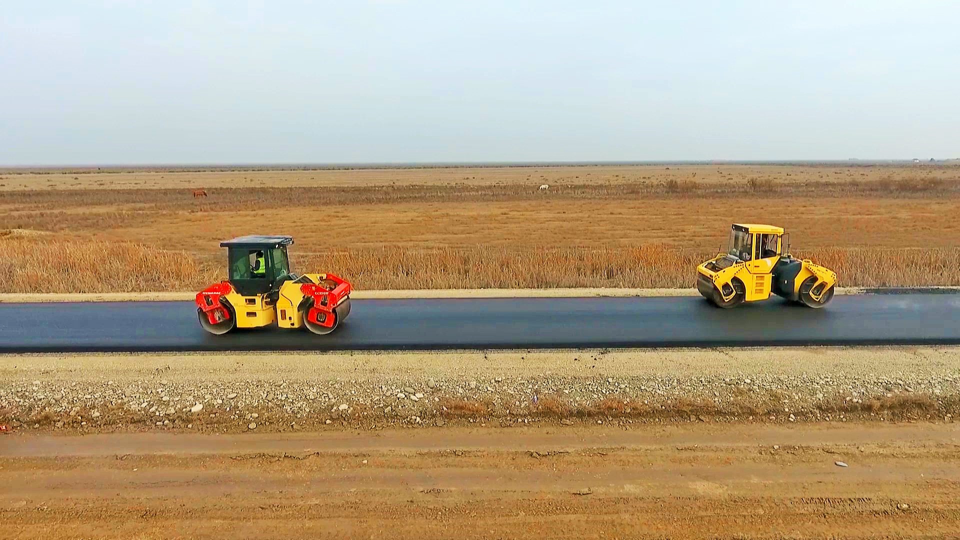 11 Kürdəmirdə 3 kəndi birləşdirən yolun yenidən qurulması yekunlaşır
