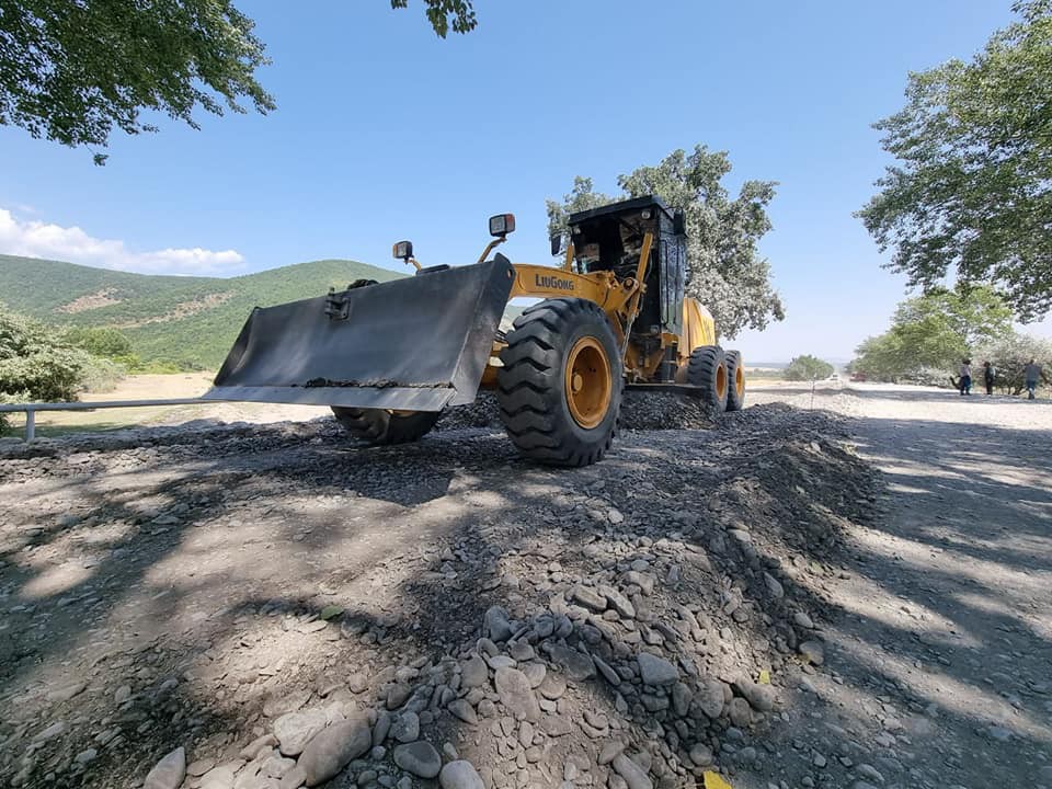 11 Oğuz-Şəki yolunun asfaltlanmasına start verilib-FOTO